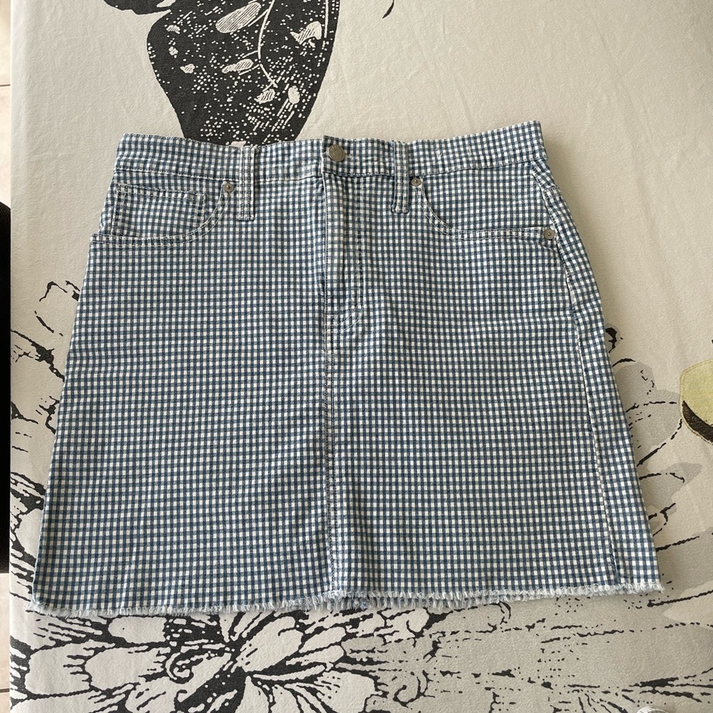 Madewell raw-hemmed gingham size 29 miniskirt